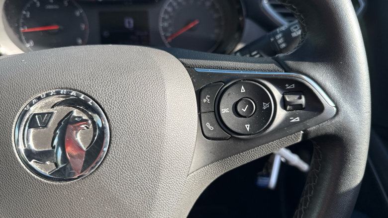 Vauxhall Crossland 1.2 Design 5dr Petrol Hatchback